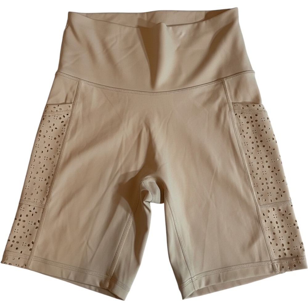 Aerie Chill Play Move High Waisted Biker Shorts Beige Laser Cut Pockets M Ballet